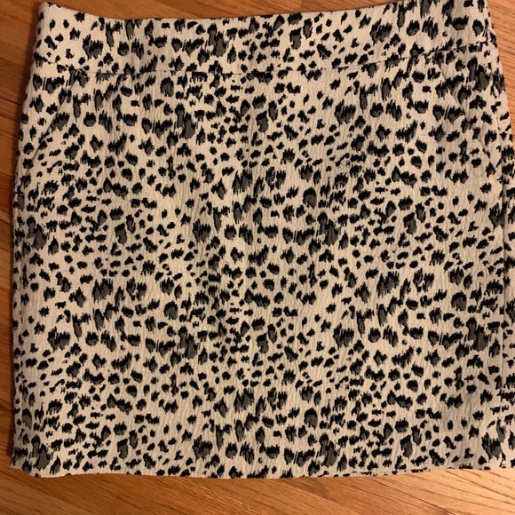 LOFT Dresses & Skirts - Skirt